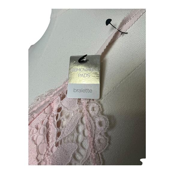Marilyn Monroe NWT Lace Bralette Bra Comfy Lingerie Peekaboo Coquette Pink M - Picture 4 of 7